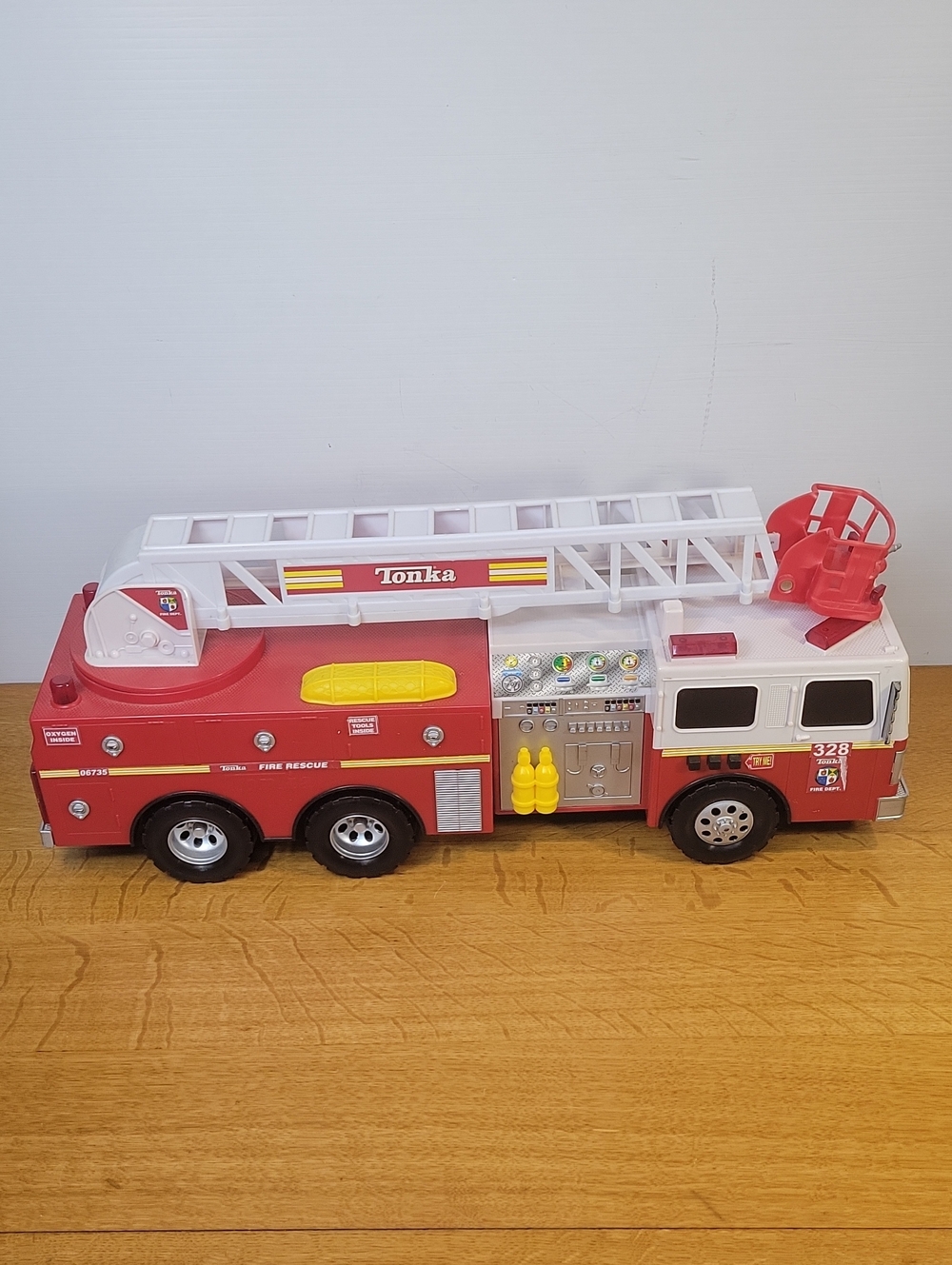 Large Tonka Hook & Ladder Fire Engine Truck #328 Toy Vehicle - Working Lights